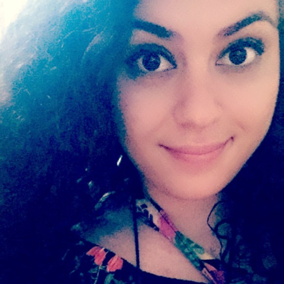 Meet your Posher, Vee - Picture 1 of 1